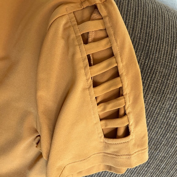 Michael Kors Medium Yellow Top - Picture 5 of 6